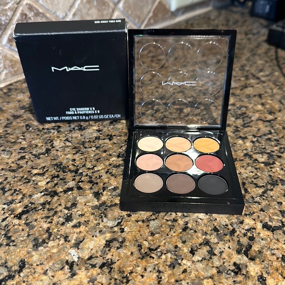 MAC eye shadow